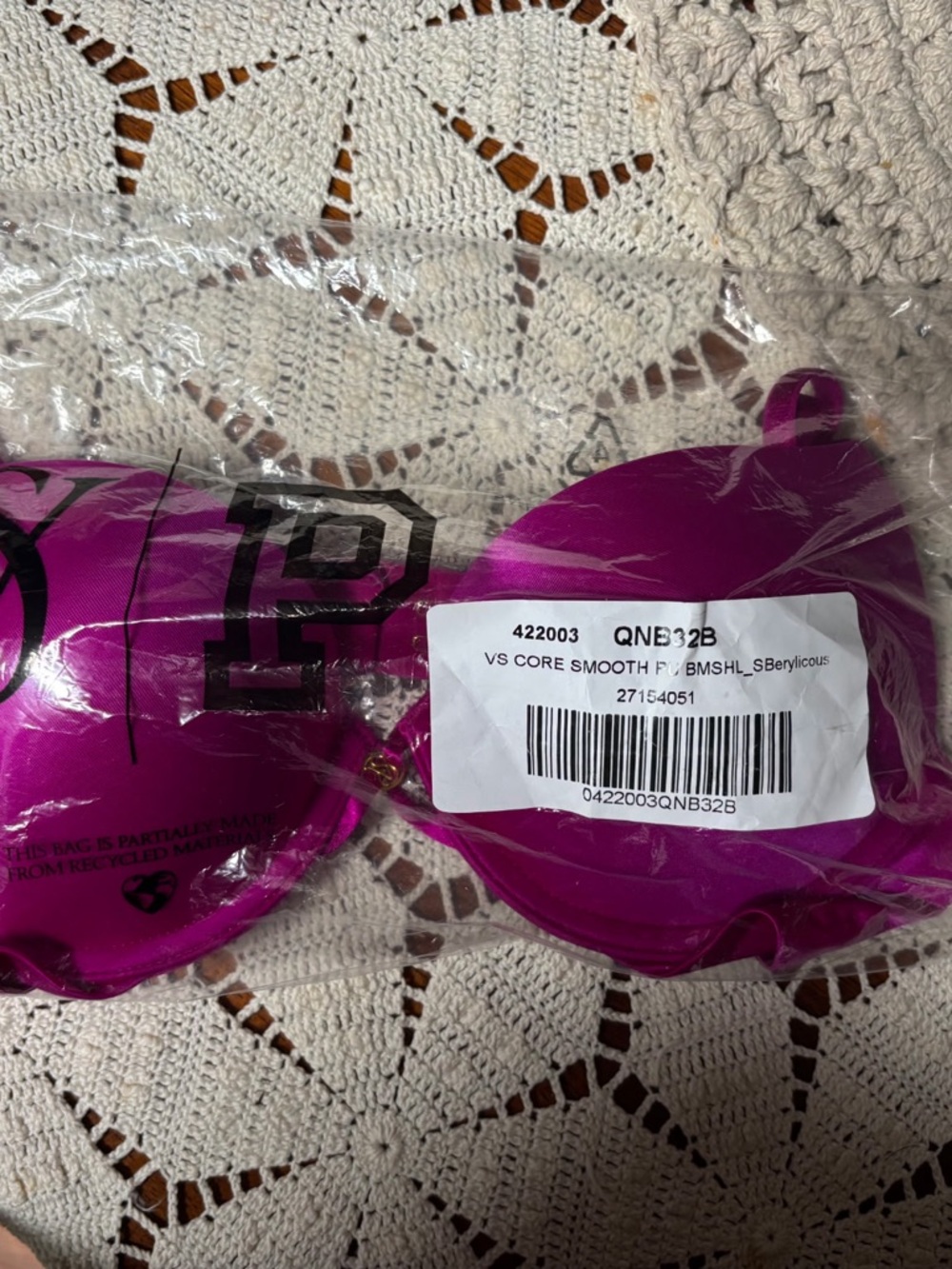 Victoria's Secret Smooth Push-Up bombshell Bra in berry licious